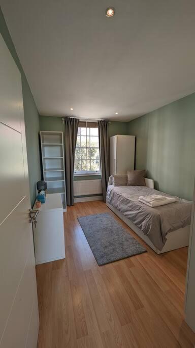 Apartment Cosy Flat Steps From Hammersmith *